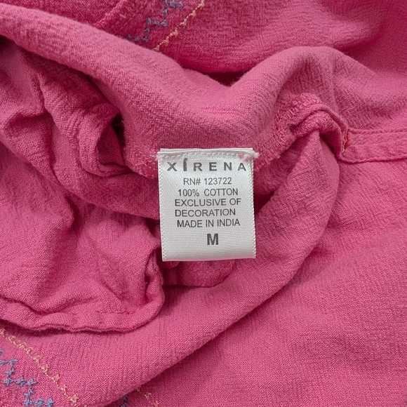 Xirena Dress Womens M Pink Villa Vida Shift V Neck Embroidery Above Knee - Picture 8 of 9